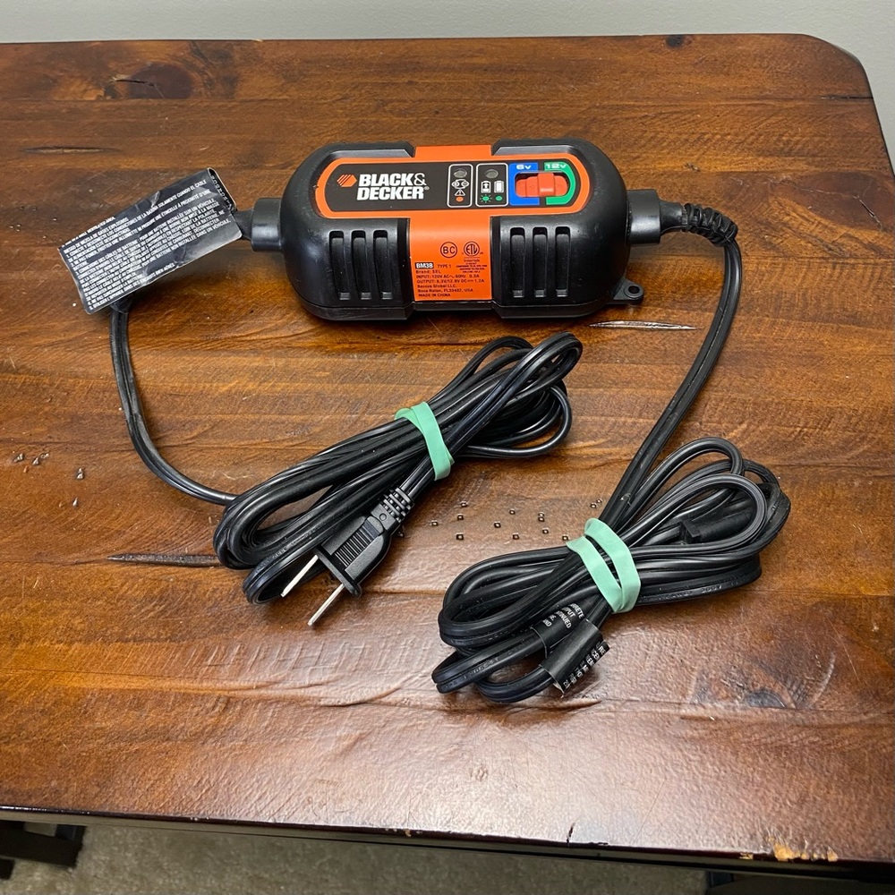 Black & Decker Battery Charger/Maintainer, Trickle Charger - Picture 10 of 13